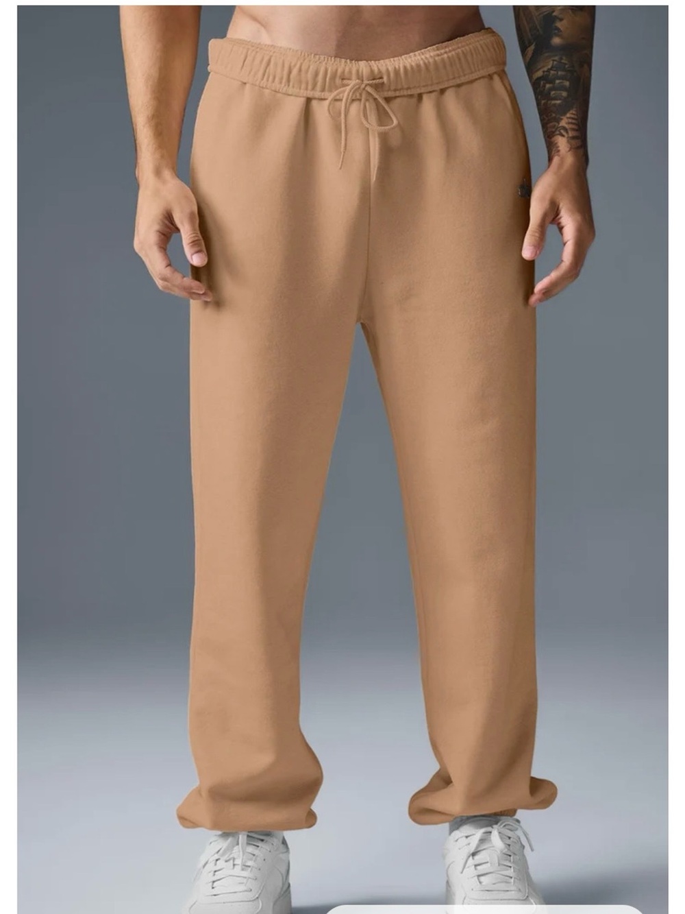 ALO Yoga Men's Drawstring Sweatpants in Tan Size M